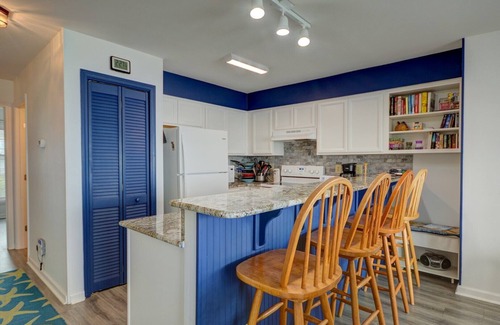Surf City House | "Wading For You" Oceanfront Townhome - Community Pool