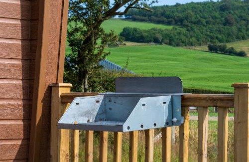 Eglwysbach Cabin | Waenfechan Glamping with Hot Tubs