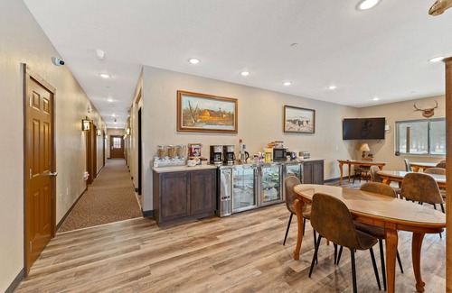 West Yellowstone Hotel | Wagon Wheel Hotel