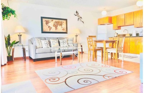 Waikiki Condo | Waikiki Banyan Ocean View Apt - Free Parking