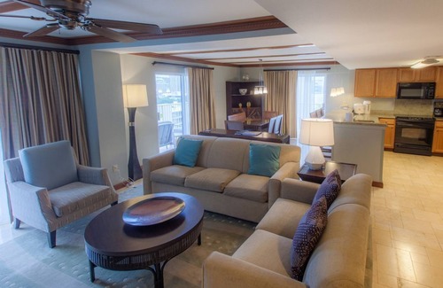 Waikiki Resort | Waikiki Beach Walk Resort Condo