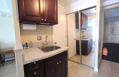 Waikiki Condo | Waikiki clean studio apartment, 7 minute walk to a beach, next to Ala Way Canal,