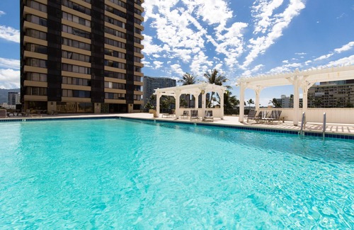 Waikiki Apartment | Waikiki Convention Center Studio with views from picturesque 35th floor