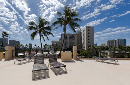 Waikiki Apartment | Waikiki Convention Center Studio with views from picturesque 35th floor
