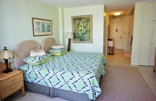 Waikiki Apartment | Waikiki Studio at Ilikai Marina - great apartment by the beach