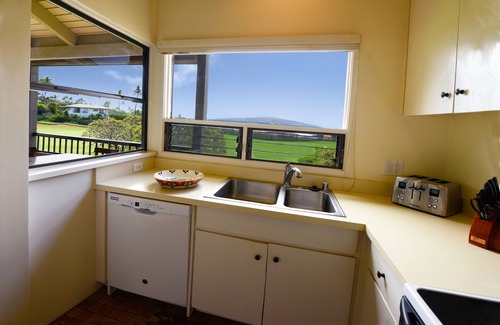 Wailea Condo | Wailea Ekolu 304 - Luxurious Front-Row Unit with Amazing Ocean & Golf Views