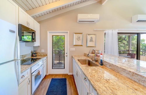 Wailea Condo | Wailea Ekolu 510 - Ocean Views, Private Lanais, Renovated 2-Story with Split AC!