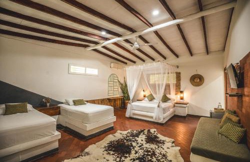 Honda Hotel | Waka Hotel Rural