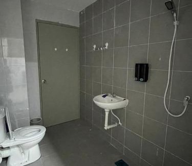 Sitiawan Apartment | Wake Up Above The City Lights