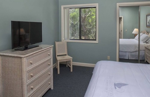 Hilton Head Resort | Wake Up to Water Views in This 3BR w/Porch, Bikes, Pool and Tree-Lined Walks