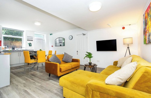 Wakefield Apartment | Wakefield 4 Bed apartment