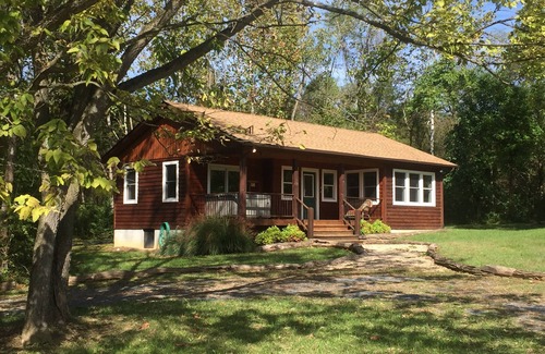 Rileyville Cabin | "Walden" Modern Cabin on 54 Riverfront Acres along Shenandoah River w/Hot Tub