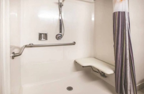 Waldorf House | Waldorf! Stay in style! Relax in style! Enjoy More!