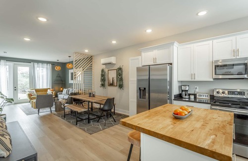 Chattanooga House | Walk Bike Swim! Pool + Downtown + Riverwalk