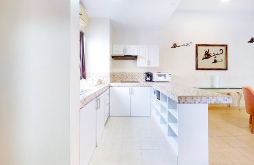 Majahual Condo | Walk-out apartment with plunge pool, private patio, and WiFi - near beach