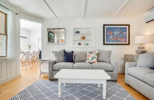 Pocasset House | Walk to 2 Beaches Pocasset Home with Kayaks and Bikes