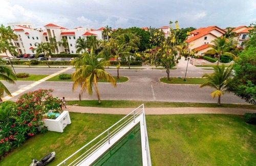 Playacar Villa | Walk to 5th Ave & Beach | Pool | Patio | Balcony