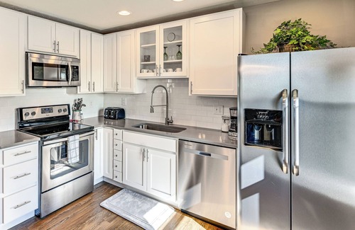 Culver House | Walk to Academy: Family Lake Penthouse in Culver!