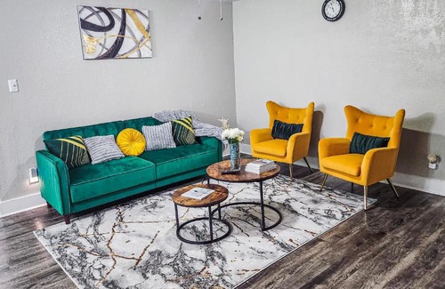 Arlington Apartment | Walk to AT&T Stadium , Globelife from Cozy 2bd/ba Apartment