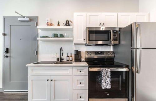 Macon Apartment | Walk to Atrium Peaceful Downtown Stay