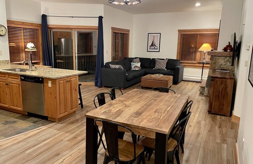 River Run Condo | Walk to Base-Oversized w/Mountain Views. Pool & Hot Tub. Toys & Stocked Kitchen!