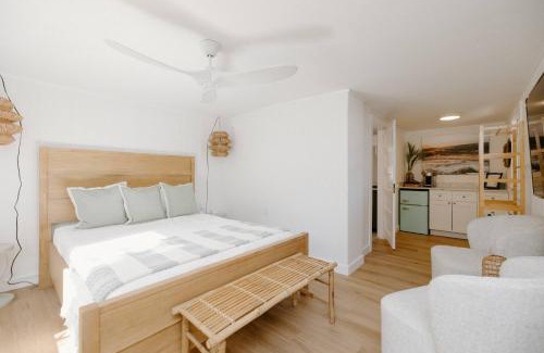 Kure Beach House | Walk to Beach | Cowboy Pool | Pets | Outdoor Shwr