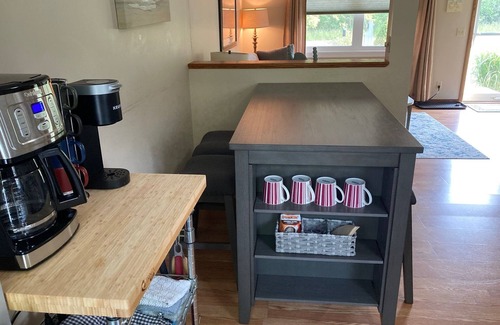 Douglas Cottage | Walk to Beach - Cozy Douglas Cottage - Close to Downtown Saugatuck