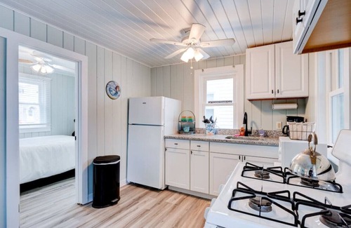 Hampton Apartment | Walk to beach unit 3