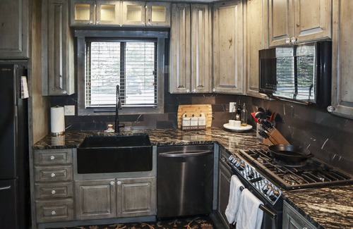 Village at Camelback House | Walk to CamelBack Beach, Ski in Ski out & Bunk room