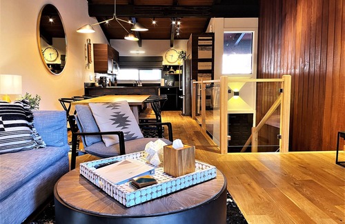 Mammoth Lakes House | Walk to Canyon Lodge Lifts! 2BR/2BA Condo w/BBQ