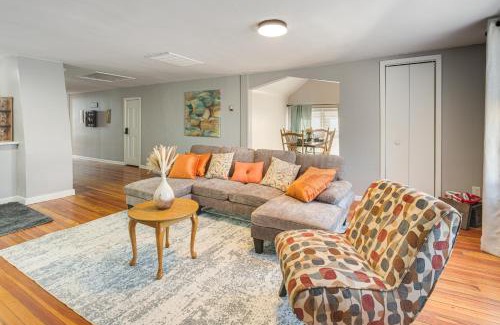 Cleveland Apartment | Walk to Coventry Village Charming Top-Floor Unit!