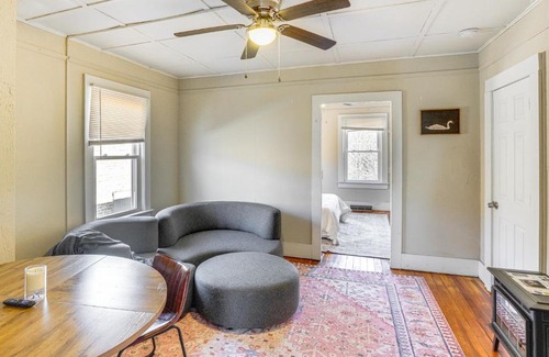 Hudson Apartment | Walk to Dtwn Hudson Cozy Upstate Apartment