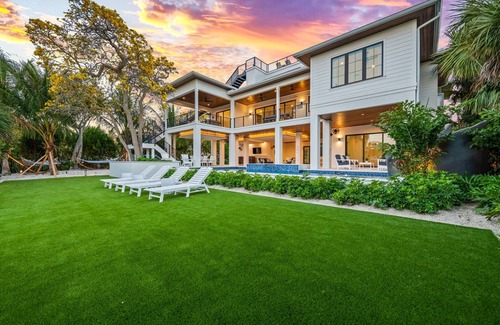 Sarasota House | Walk to Everything, Gulf Views, Waterfront, Heated Resort Style Pool w/Slide