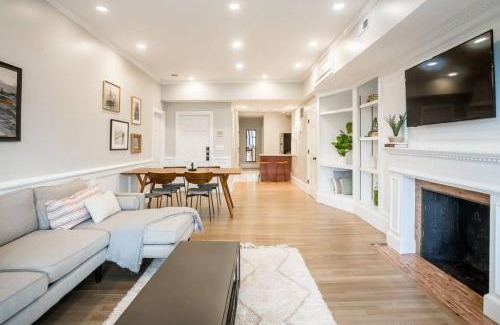 Fenway–Kenmore Apartment | Walk to Fenway MIT Harvard and Boston Childrens Hospital