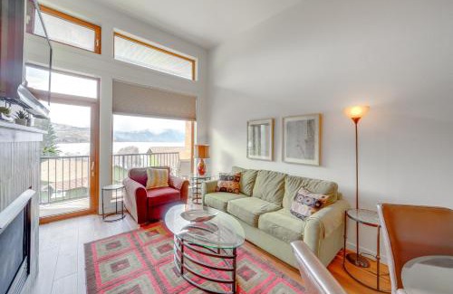 Chelan Apartment | Walk to Lake Chelan Top-Level Waterfront Condo