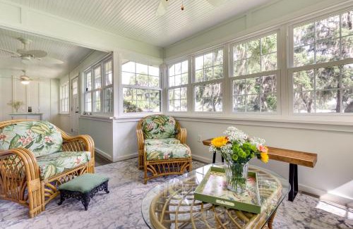 Mount Dora House | Walk to Lakes! Tropical Escape in Mount Dora