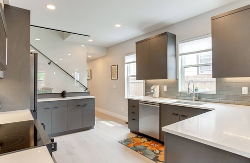 Englewood House | Walk to Med Ctrs & Dtwn Englewood: Modern Home