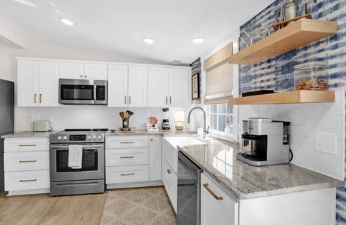 Midtown Apartment | Walk to Memphis Nightlife | 100 Yr Old Cozy Apt