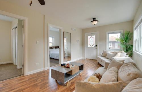 Blue Island Apartment | Walk to Metra Pet-Friendly Blue Island Apt