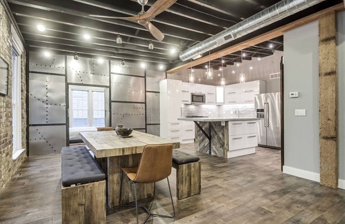 Rio Grande Condo | Walk to Metro, Convention Center, Restaurants, Nightlife, No Car needed!
