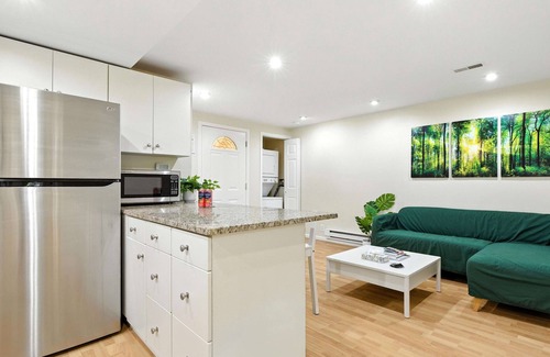 Northwest Apartment | Walk to METRO - Quiet 1BR w/Sauna, Rock Creek Park