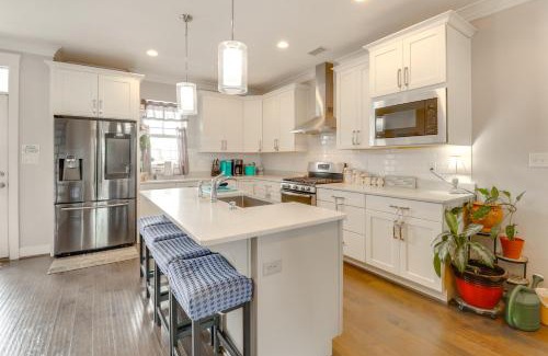 Northeast Virginia Beach House | Walk to Ocean Group Getaway in Virginia Beach!