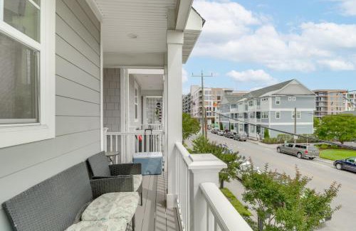 Northeast Virginia Beach House | Walk to Ocean Group Getaway in Virginia Beach!