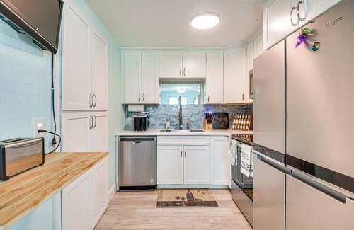 Ormond-by-the-Sea House | Walk to Ocean! Home w/Large Yard in Ormond Beach