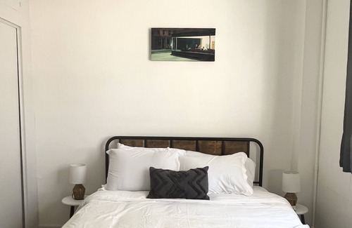 University District House | Walk to OSU Wexner & Short North! Parking included!