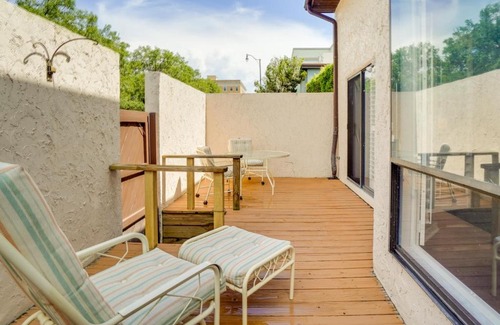 Leesburg House | Walk to Restaurants Downtown Leesburg Townhome!
