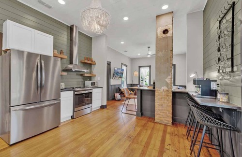New Braunfels House | Walk to Schlitterbahn With Firepit