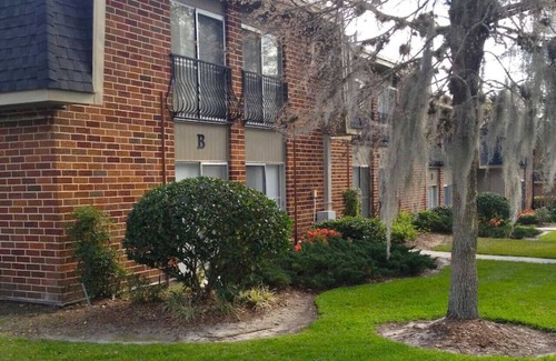 Gainesville Condo | Walk to Shands & VA Hospital, UF, Pool Access
