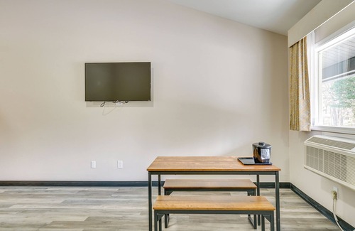 Port Huron Apartment | Walk to Shopping & Dining: Port Huron Studio