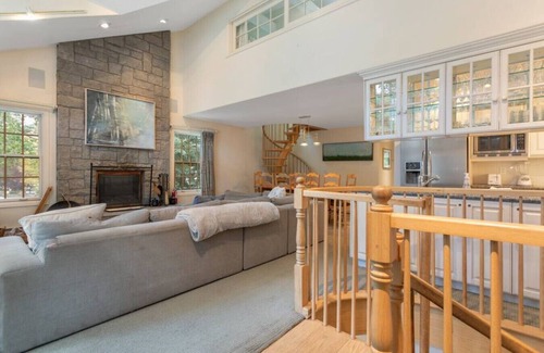 Vail House | Walk to Ski Lift - Private Hot Tub on Gore Creek!